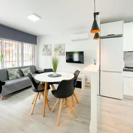Apartman Calamari 1 & 2 *